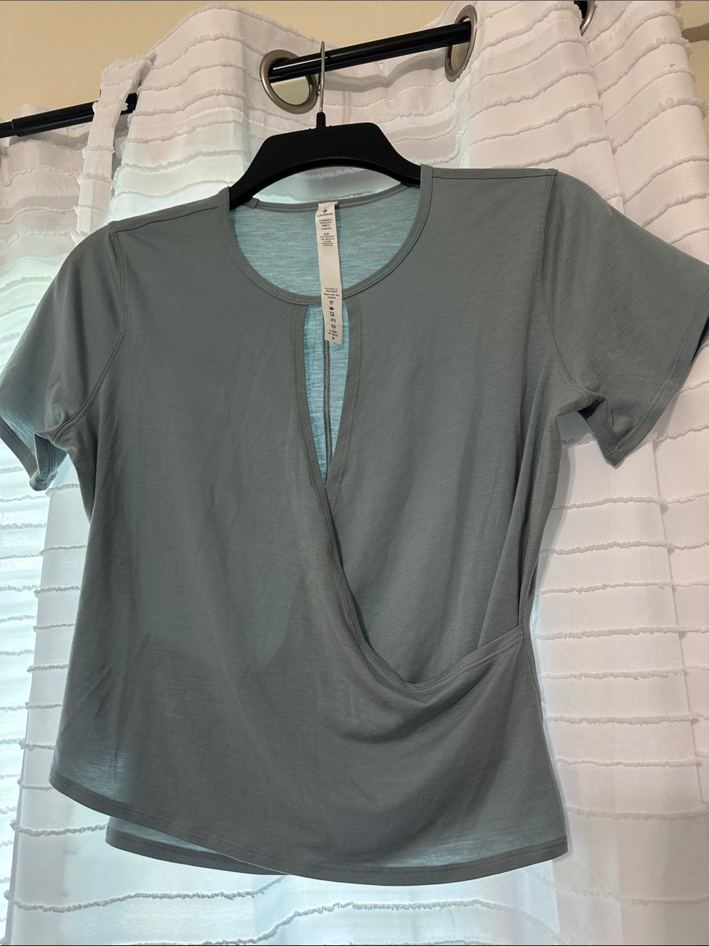 lululemon round trip wrap Short Sleeve Wrap crop top
